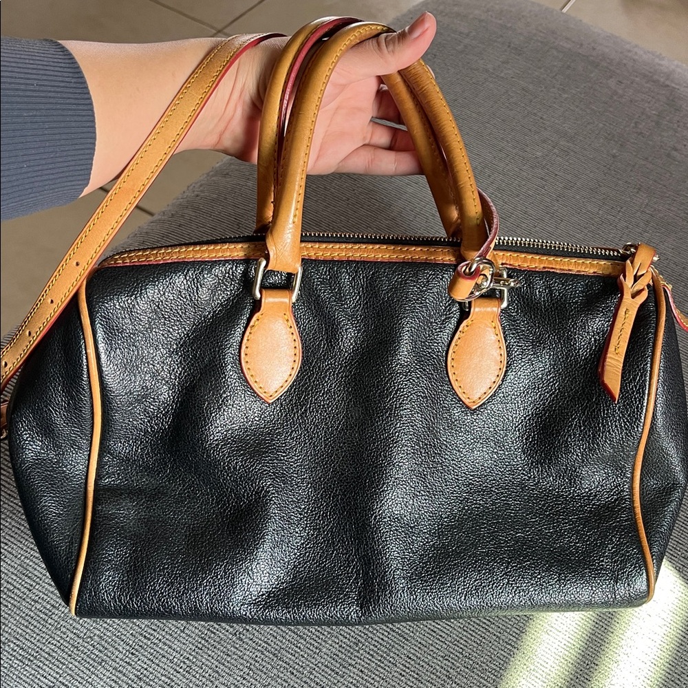 Dooney & Bourke Satchel Like New - Picture 6 of 6